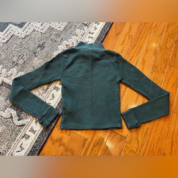 Aerie Waffle Knit Mock Neck Long Sleeve Womens Size Small - Picture 2 of 4